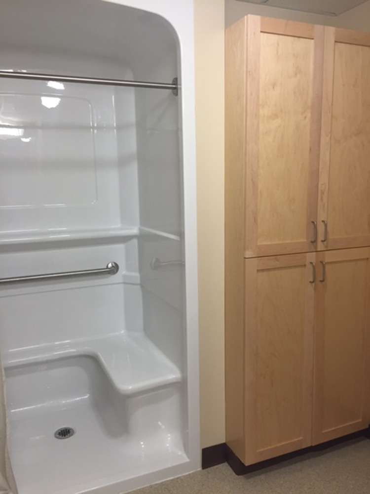 Lodge Barrier-Free Bathroom
